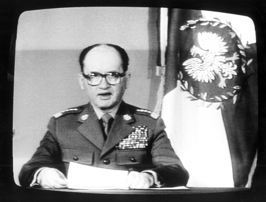 Войцех Ярузельский объявляет о введении военного положения. 13 декабря 1981 года. Фото: Войтек Лаский. Diffusion/East News